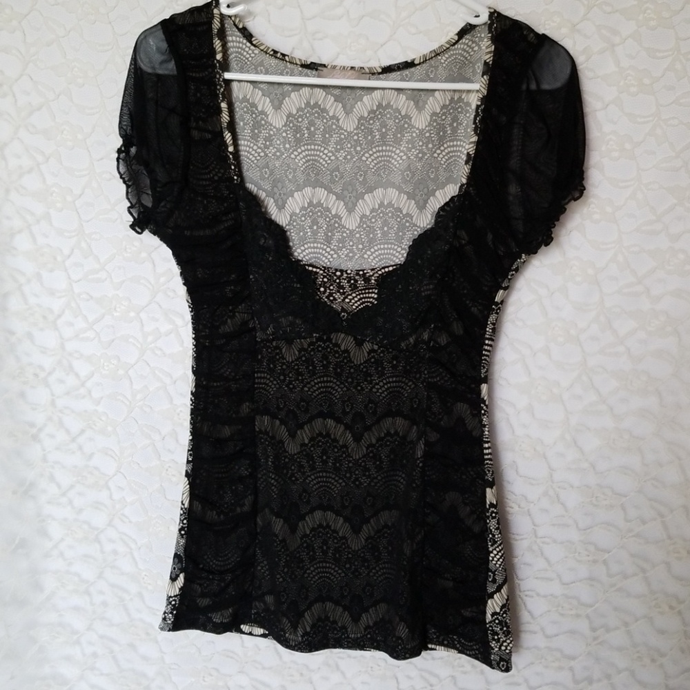 Lady lol Paris black lace top w/ design